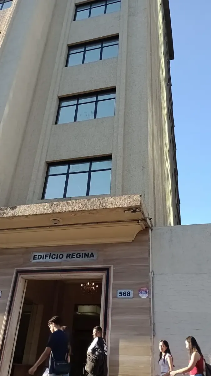 Entrada do Edifício Regina, condomínio atendido pela Steeltec na Avenida Paulista